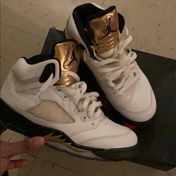 JORDAN 5 WHITE N GOLD WORN A FEW TIMES - Picture 1 of 4